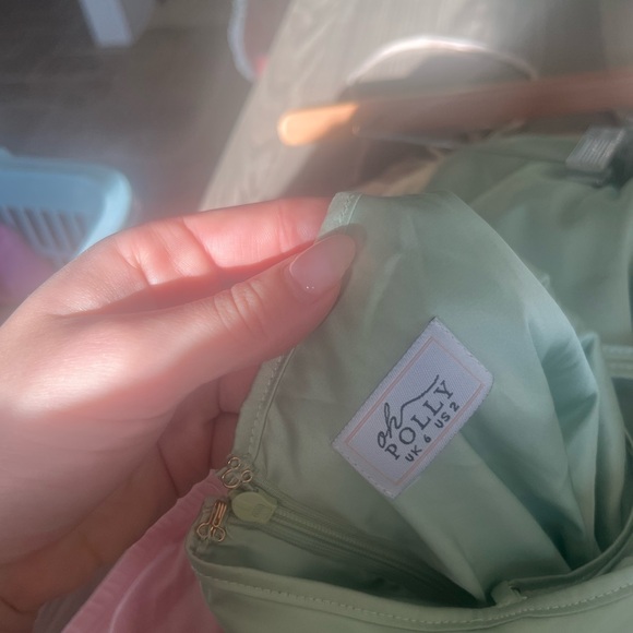 Light green silky Oh Polly dress - Picture 3 of 3